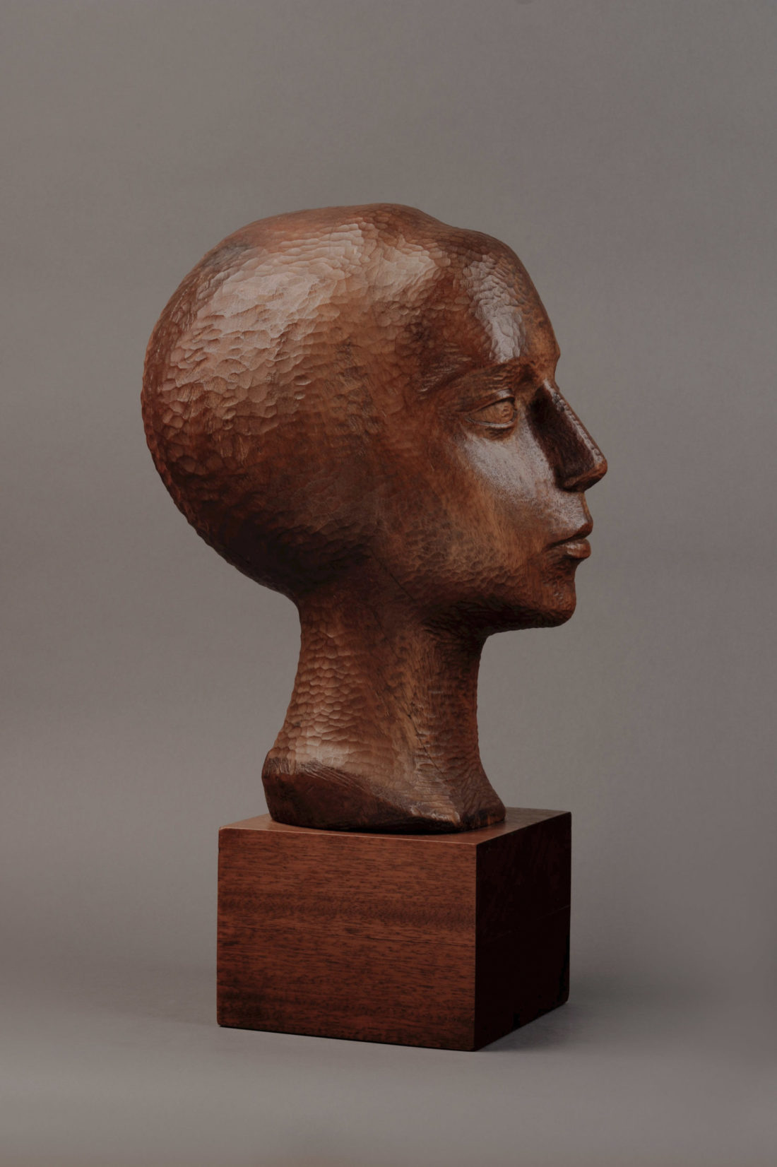 
		                					William Zorach		                																	
																											<i>Head of a Woman (Girl's head, Dahlov),</i>  
																																								1922, 
																																								Mexican mahogany on original wood base, 
																																								13 7/8 x 11 1/4 x 7 1/2 inches 
																								
		                				