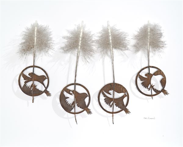 
		                					Chris Maynard		                																	
																											<i>Phases,</i>  
																																								2019, 
																																								turkey tail feathers, 
																																								8 x 12 inches 
																								
		                				