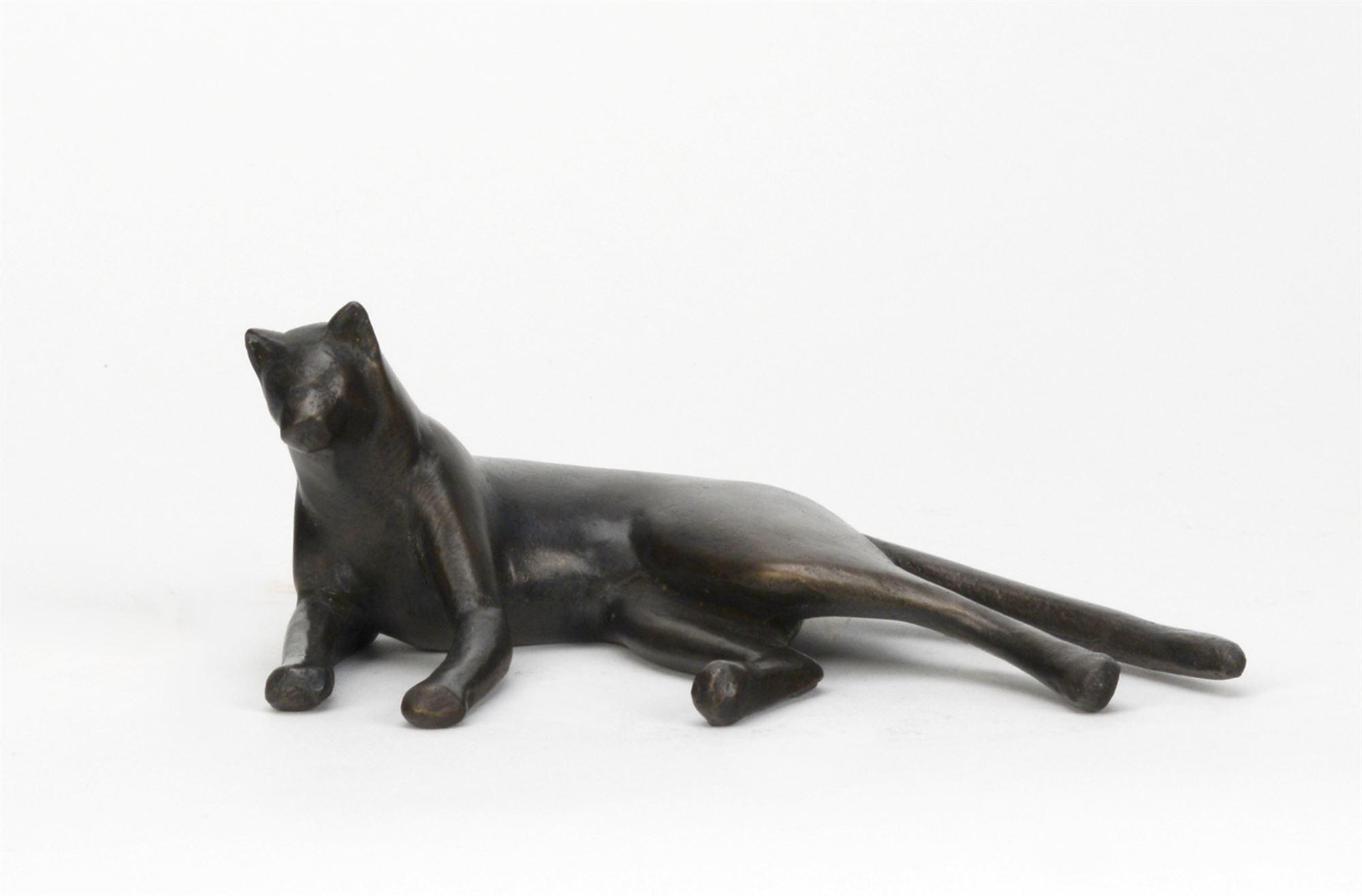 
		                					Gwynn Murrill		                																	
																											<i>Triangle Cat Maquette,</i>  
																																																					bronze, edition of 9, 
																																								2 1/2 x 6 3/4 x 4 1/4 inches 
																								
		                				