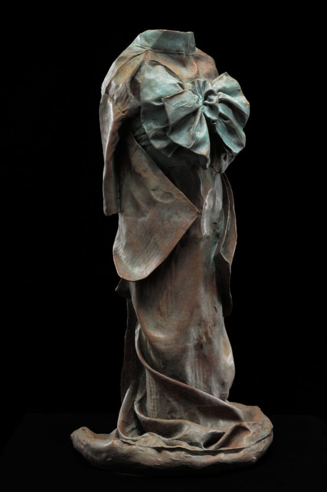 
		                					Karen LaMonte		                																	
																											<i>Kimono Maquette 2 ,</i>  
																																								 2013, 
																																								bronze, 
																																								23 x 11 1/4 x 9 4/5 inches 
																								
		                				