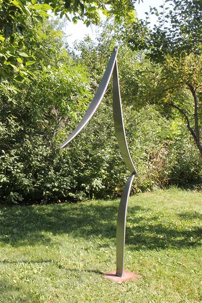 
							

									Will Clift									Three Simple Curves 2015									carbon fiber composite, steel, high density polyurethane,  metallic automotive finish<br />
84 x 58 x 5 inches <br />
									


							