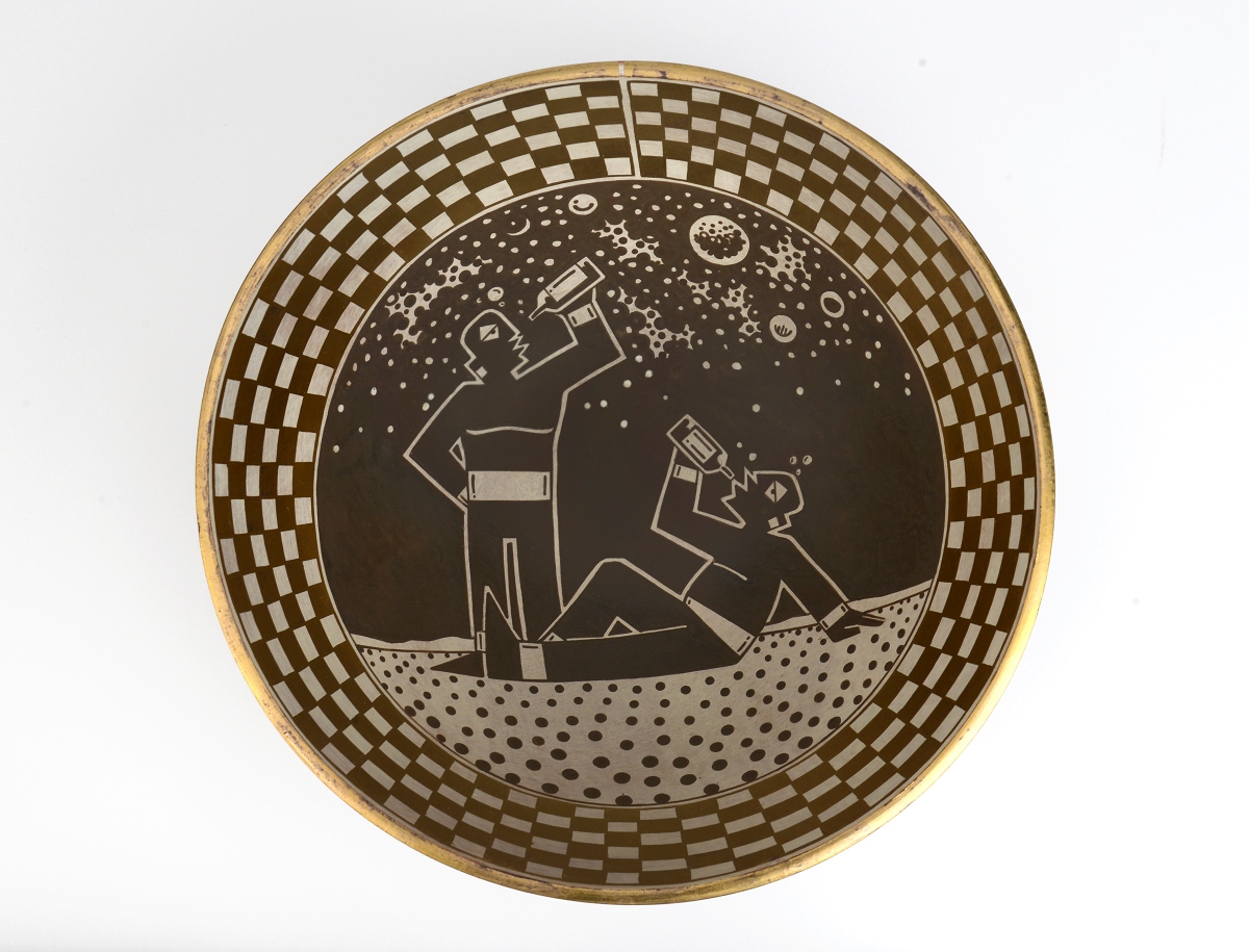 
		                					Diego Romero		                																	
																											<i>Moonlighters,</i>  
																																								2007, 
																																								earthenware, 
																																								5 x 11 1/4 inches 
																								
		                				