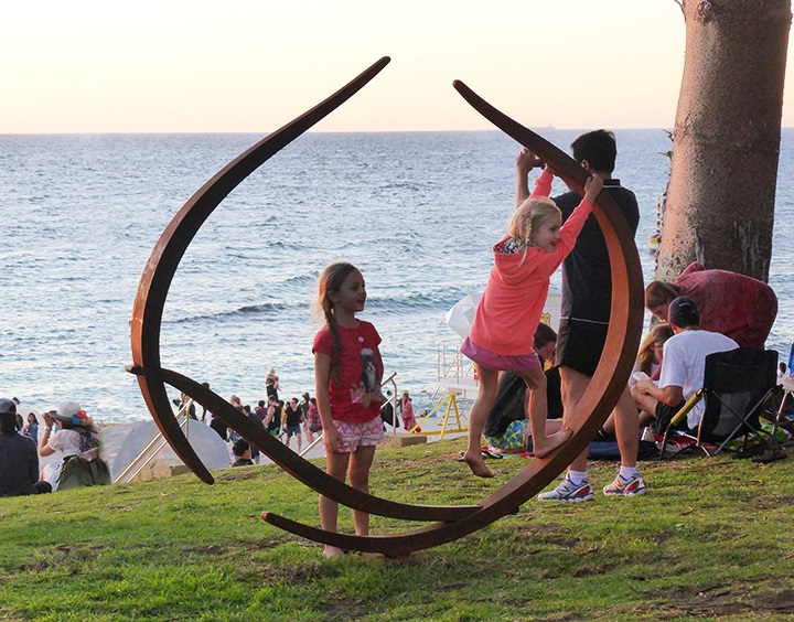 
							

									Will Clift									Enclosing Form, Reaching Together 2016									corten steel<br />
76 x 82 x 8 inches<br />
Perth, Australia<br />
winner of the International Visiting Artist Prize, Sculpture By the Sea, Australia<br />
									


							