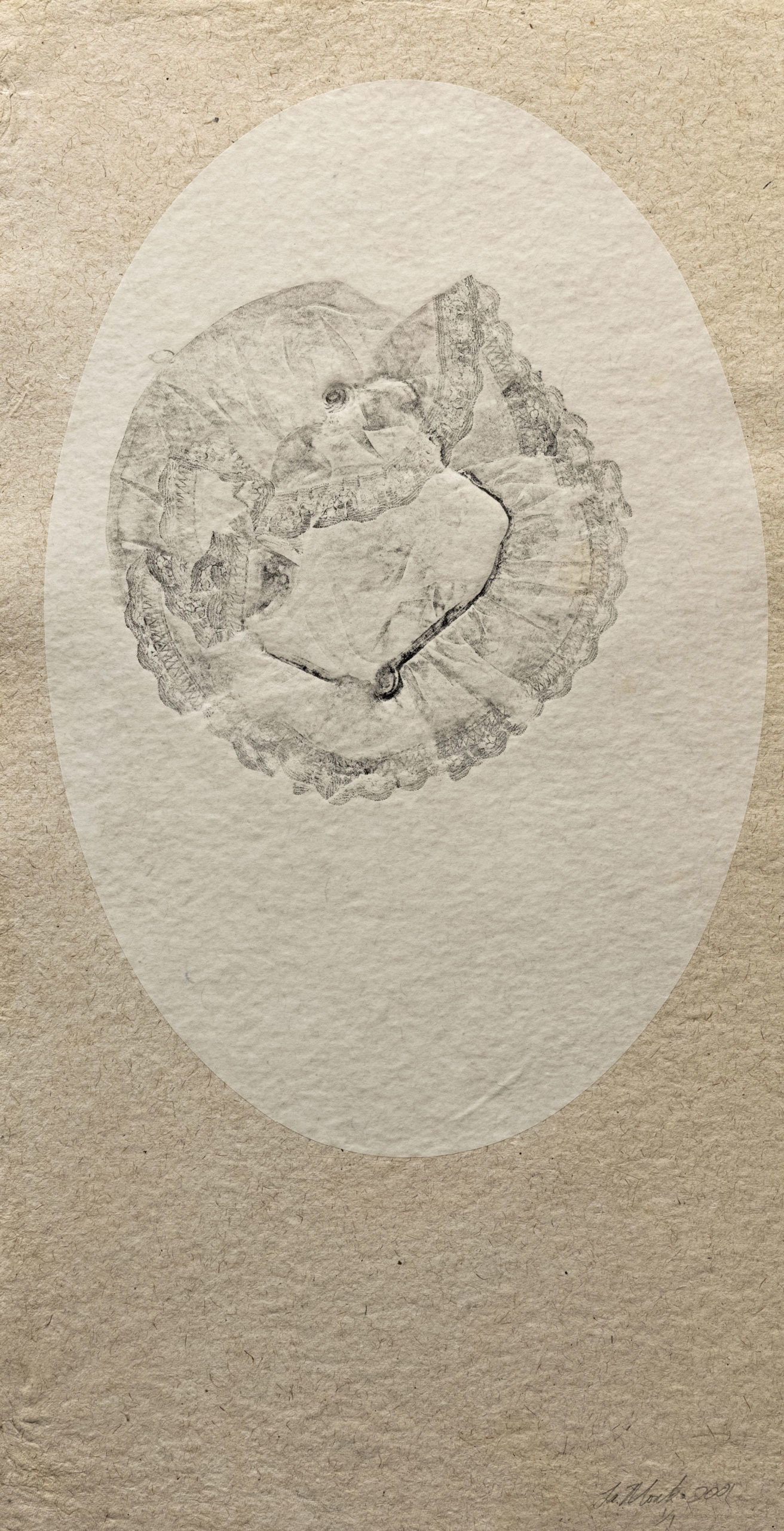 

											Karen LaMonte</b>

											<em>
												Sartoriptypes</em> 

											<h4>
																							</h4>

		                																																													<i>Impression Bonnet,</i>  
																																								2001, 
																																								Sartoriotype. Monotype print on thick handmade paper with hemp paper applied on top, 
																																								22 × 11 ¼ inches  
																								
		                				